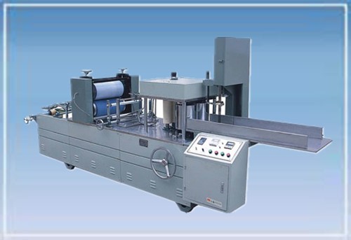 KD-350枕式消毒濕毛巾濕巾包裝機(jī)(新型伺服高速)